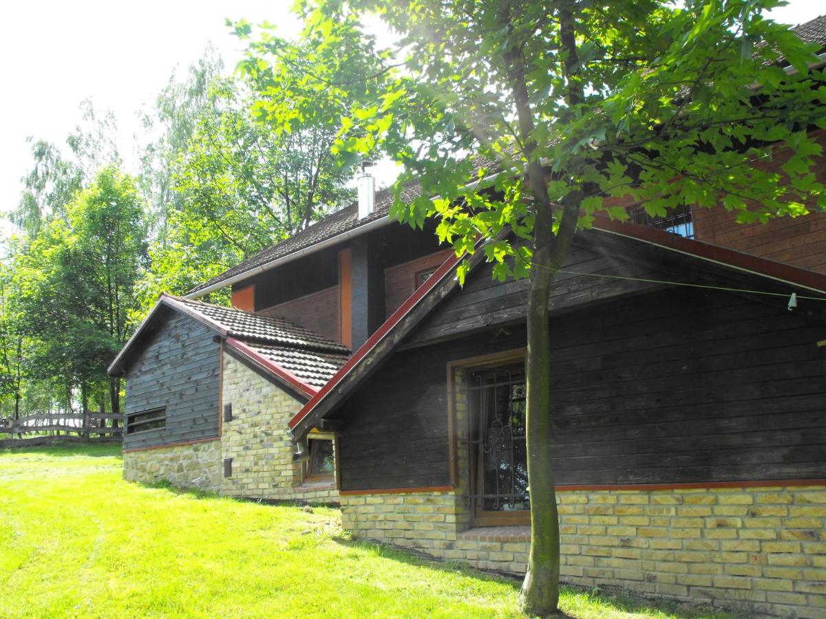 Agroturystyka Zacisze Czarna Owca - Housity