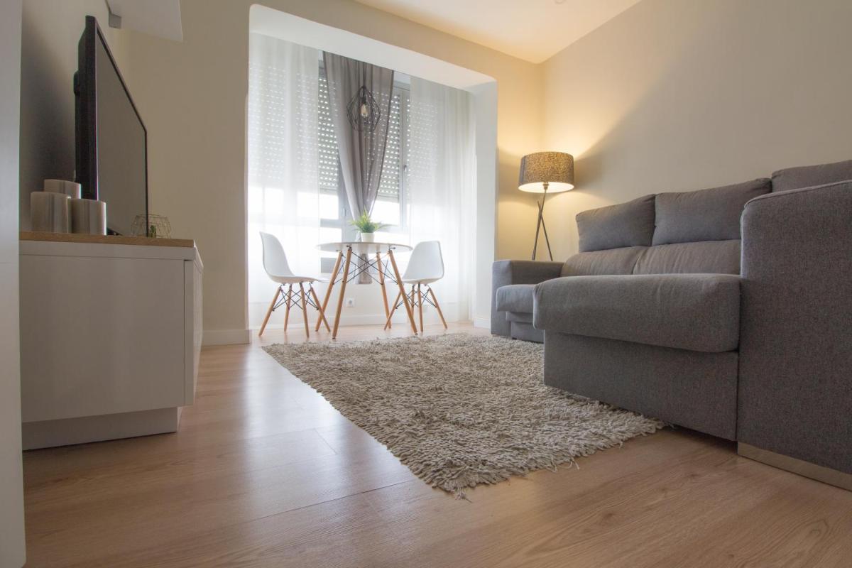 Apartamento Avenida de Colón con Aire Acondicionado - Housity