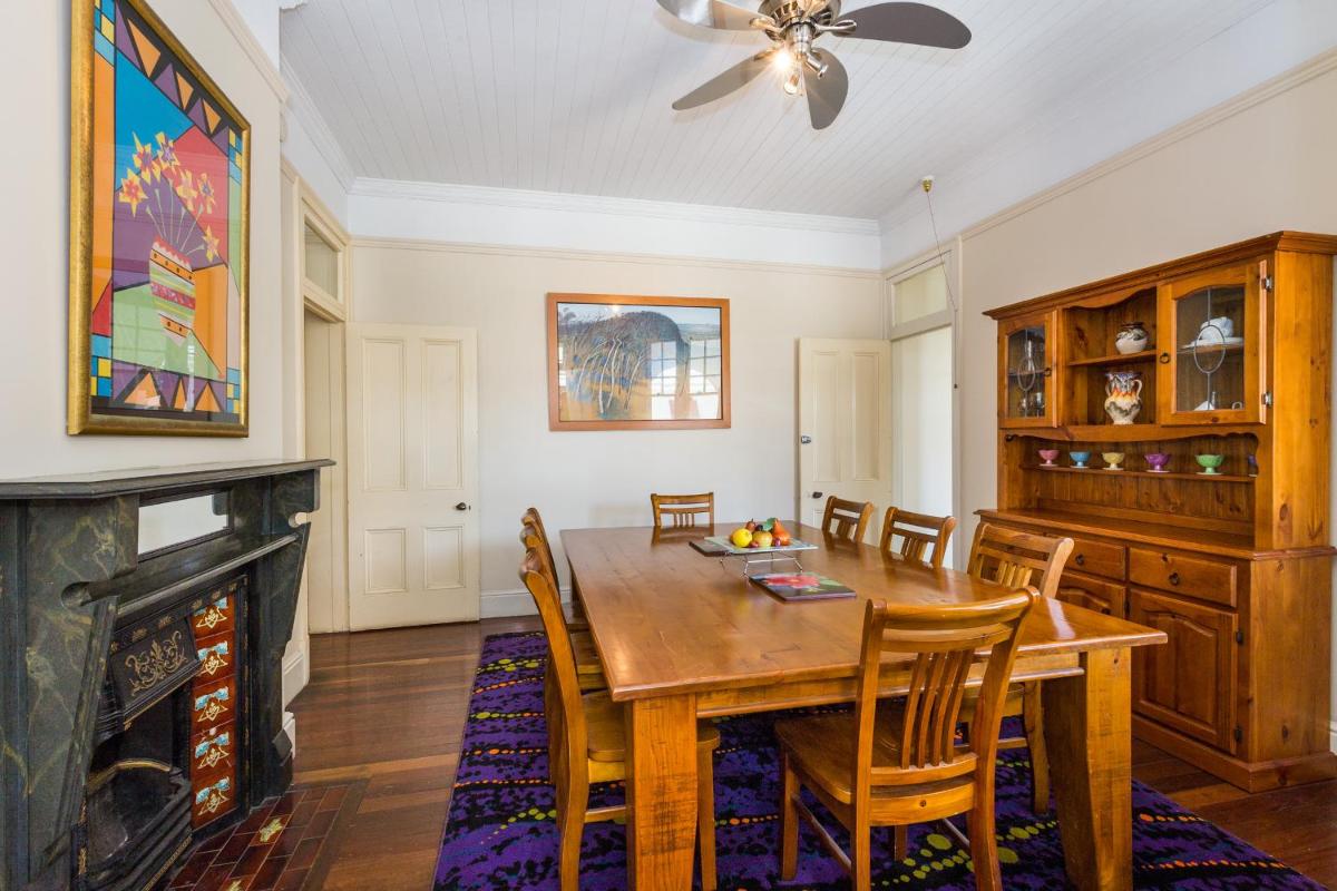 Cumquat House - Housity