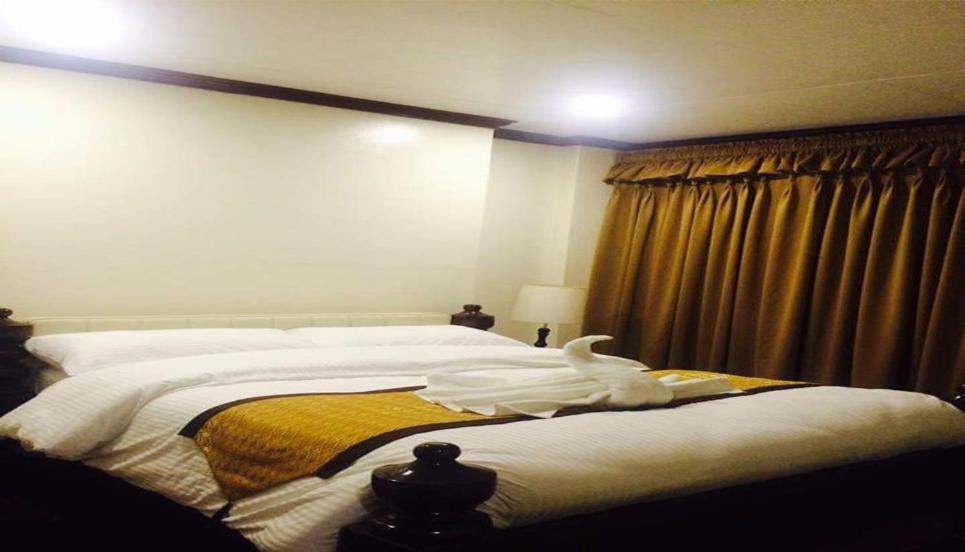 F8 Inn - Formerly F8 Bed & Breakfast - Housity
