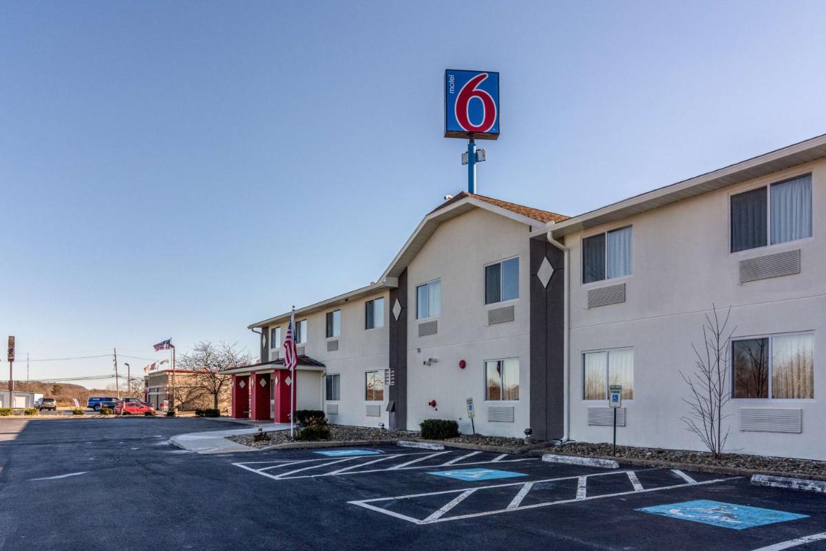 Motel 6-Barkeyville, PA - Housity