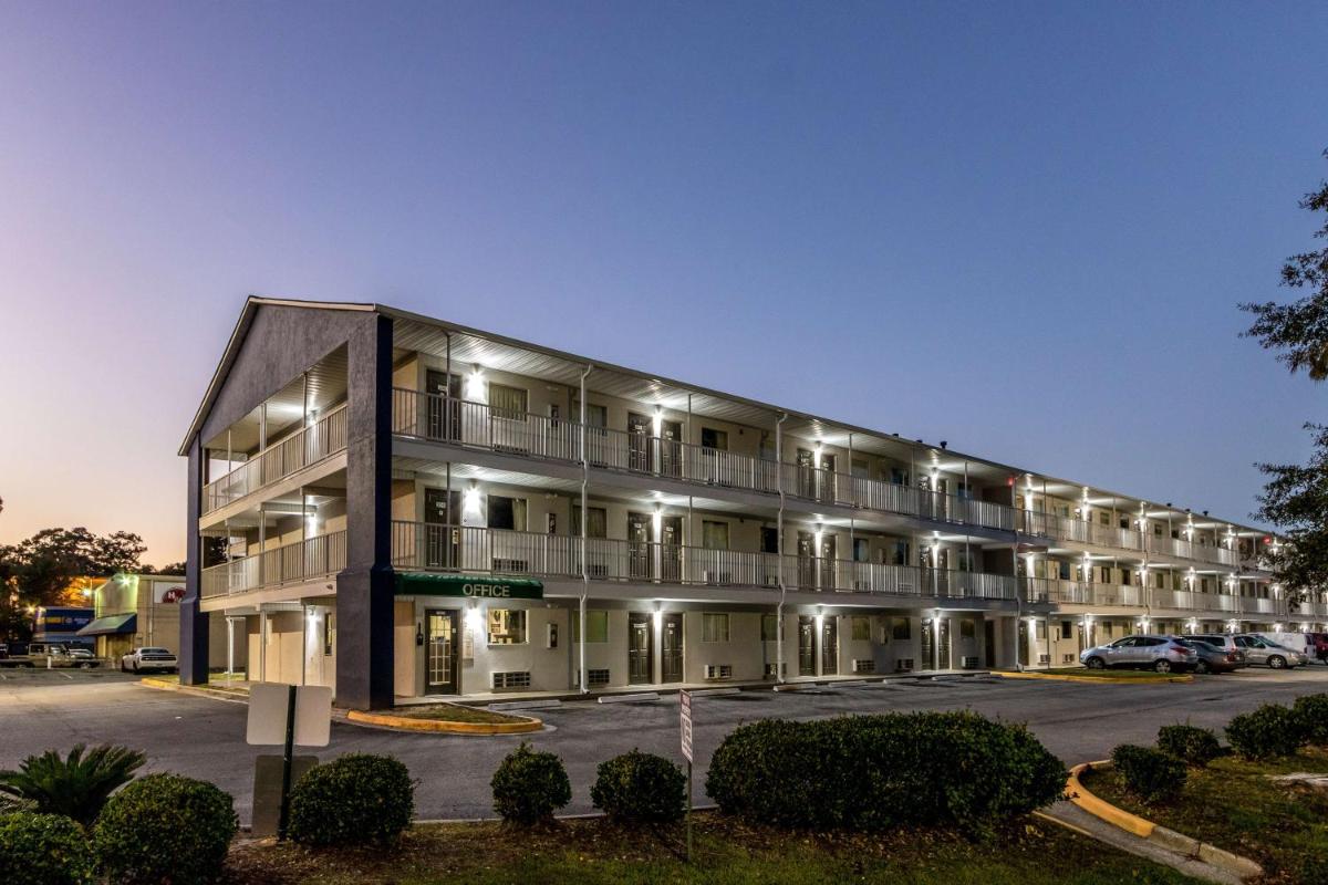 Studio 6-Savannah, GA - Housity