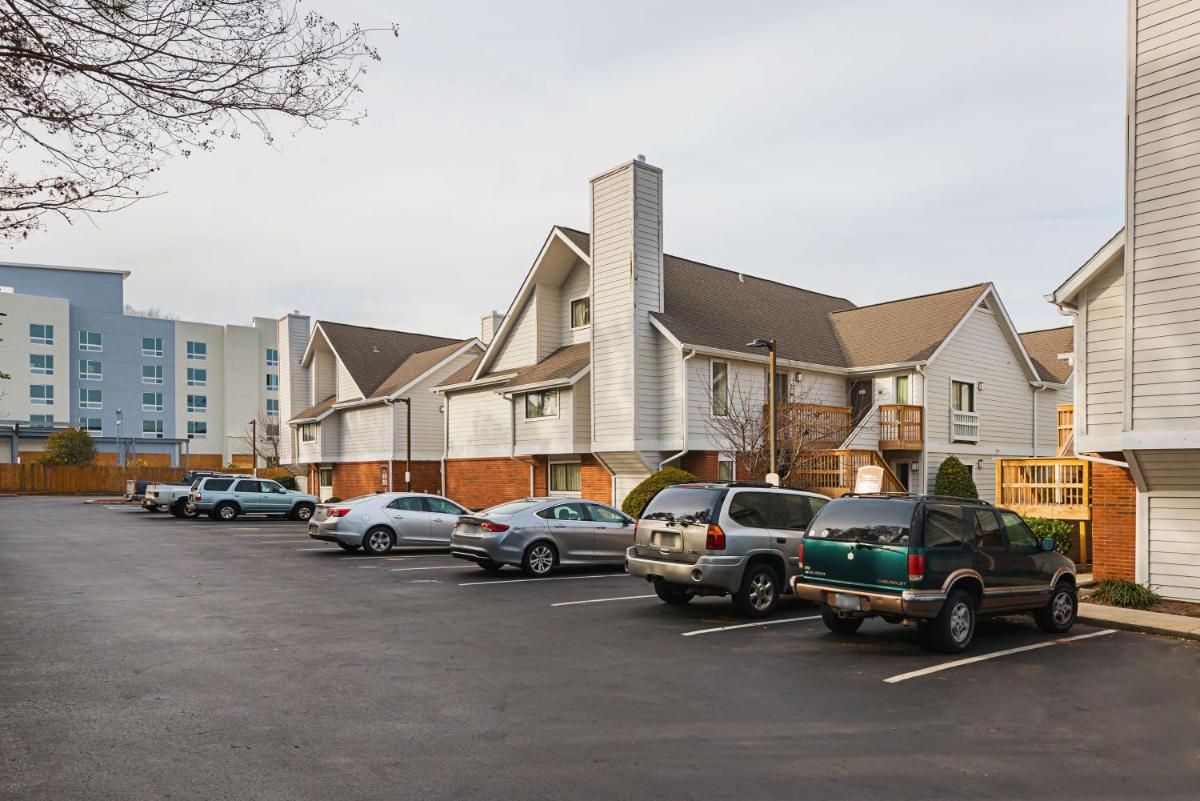 Studio 6-Greensboro, NC - Housity