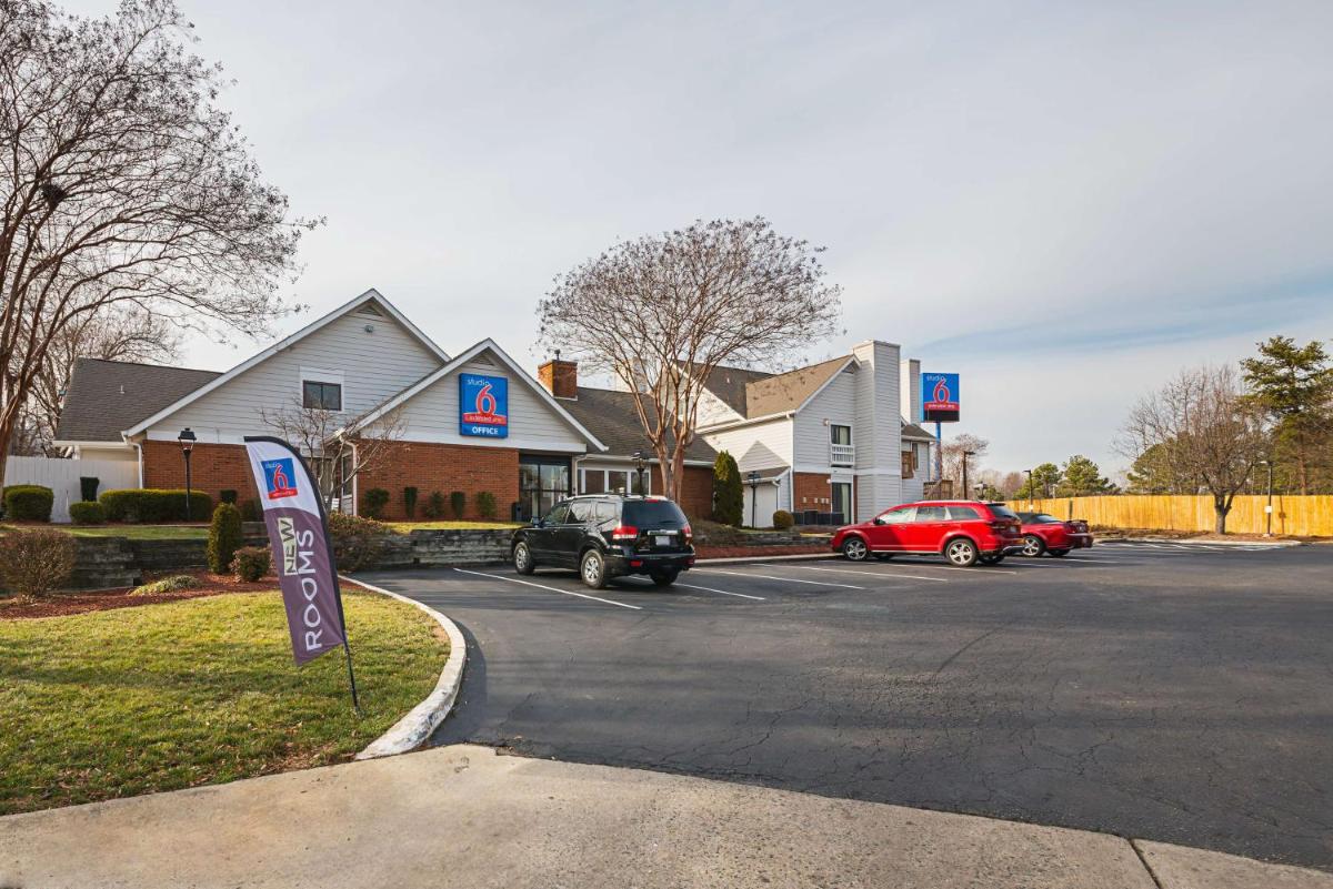 Studio 6-Greensboro, NC - Housity
