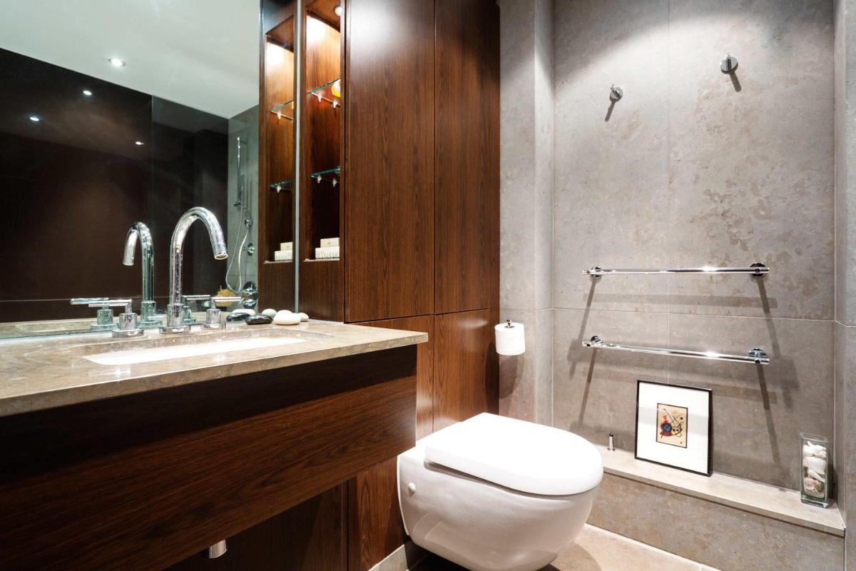 Veeve - Riverside Living - Housity