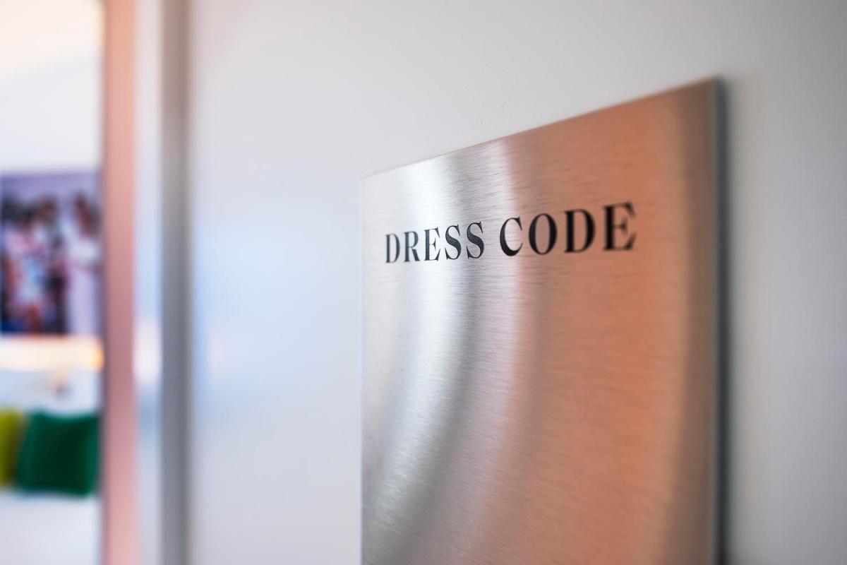 Certificat, récompense, panneau ou autre document affiché dans l'établissement Hôtel Dress Code