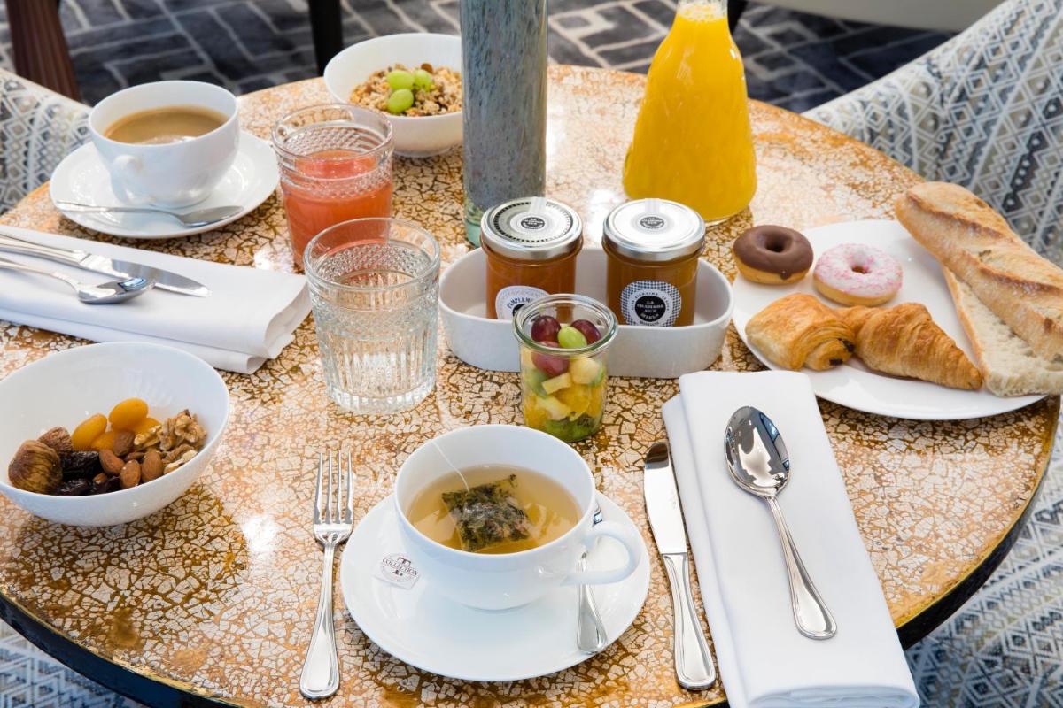 Nourriture dans l'hôtel ou à proximité