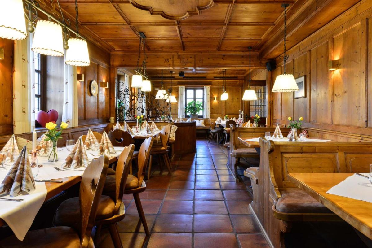 Landgasthof zum Erdinger Weissbräu - Housity
