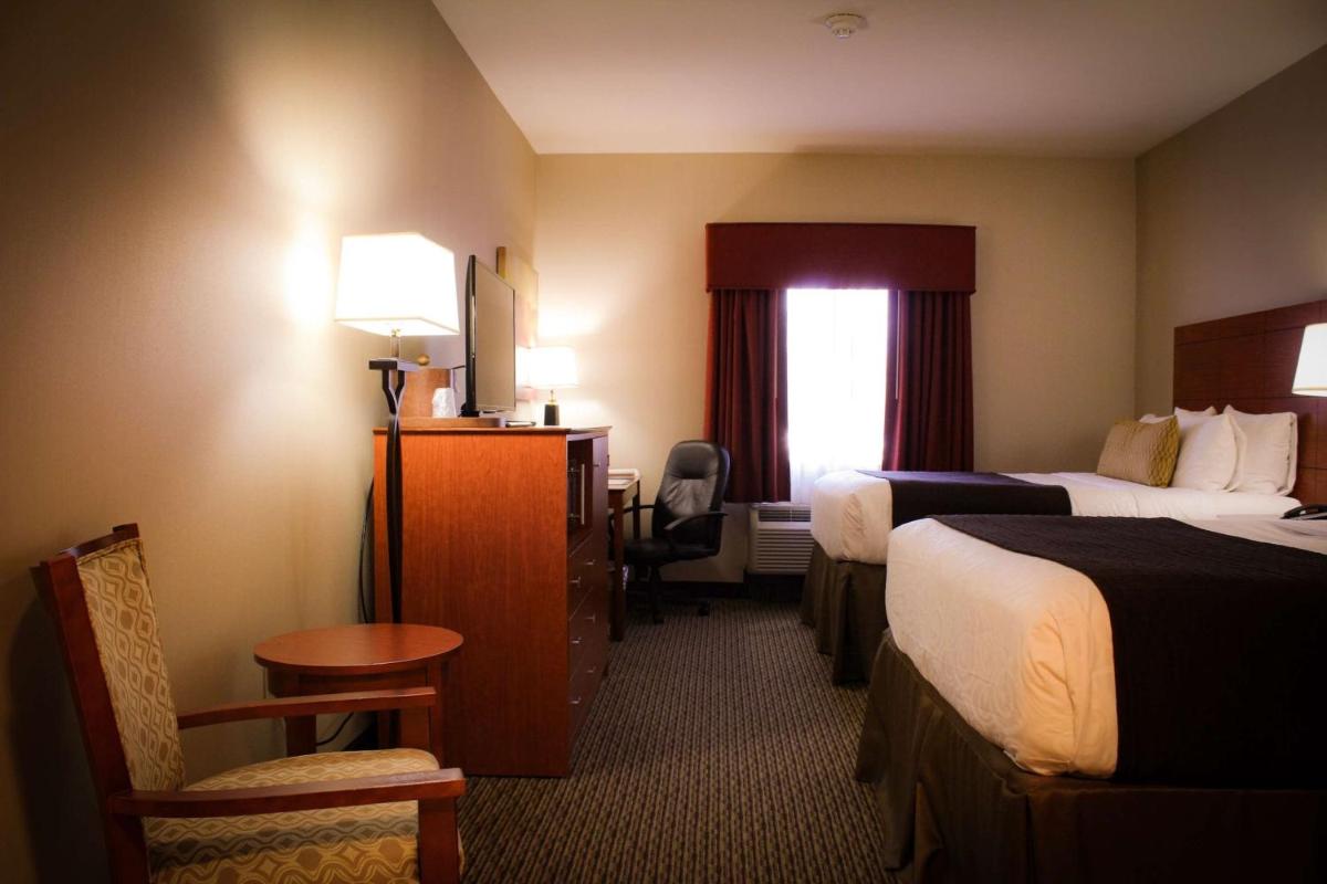 Best Western Plus Arrowhead Hotel - Housity