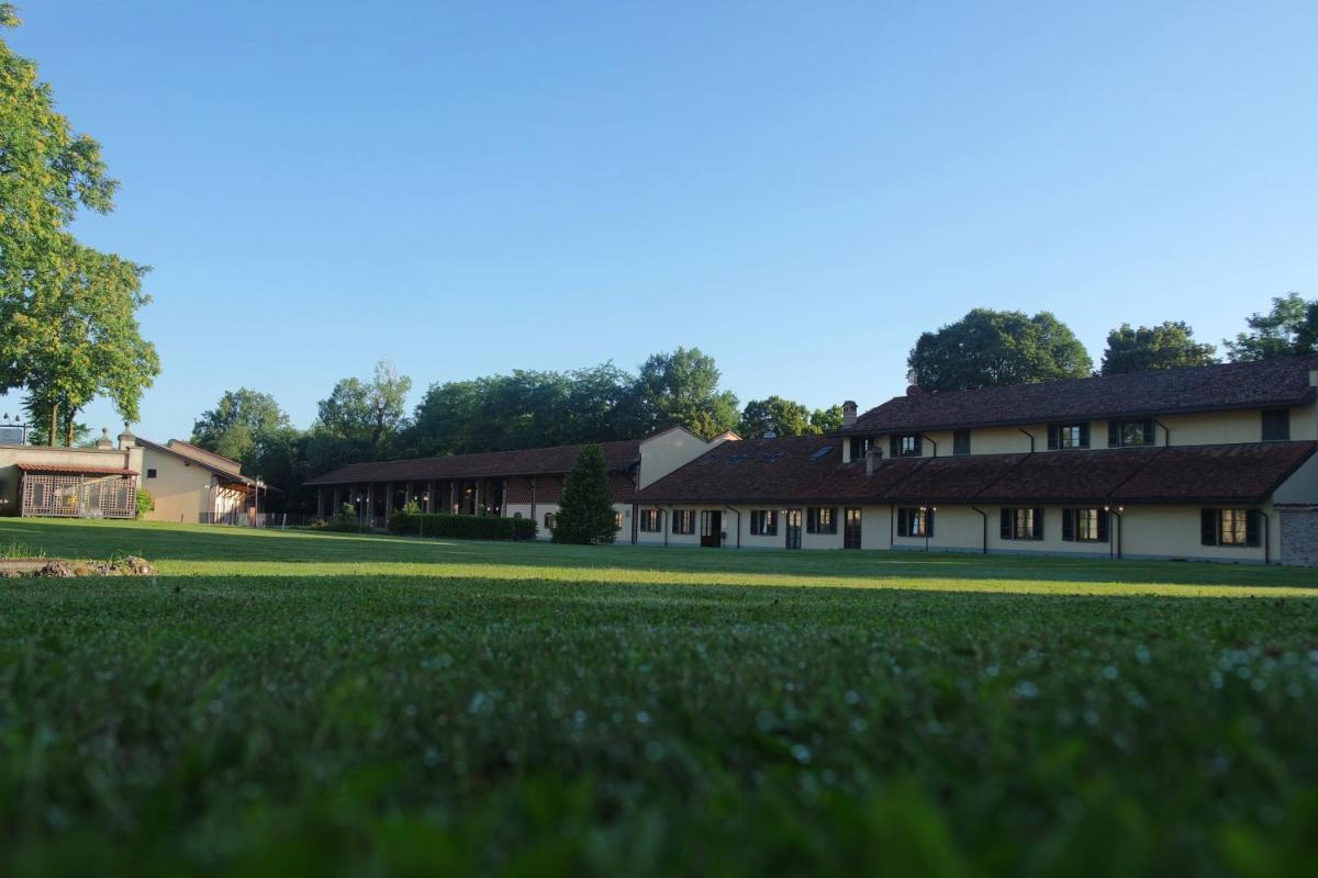Country Hotel Castelbarco - Housity