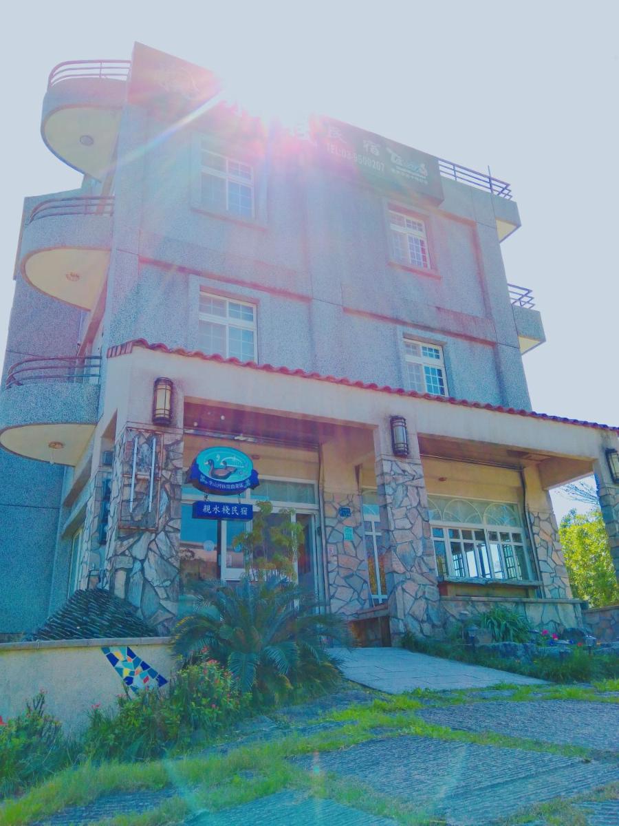 Riverside B&B - Housity