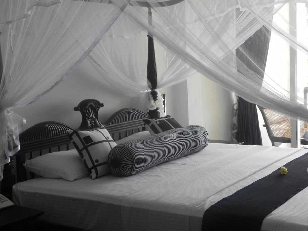Amanda Beach Villas - Housity