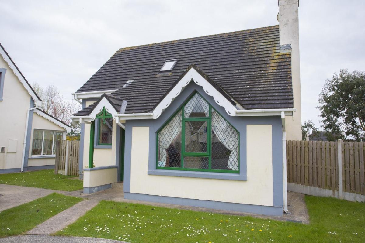 Willow Grove Holiday Homes No. 4 - Housity