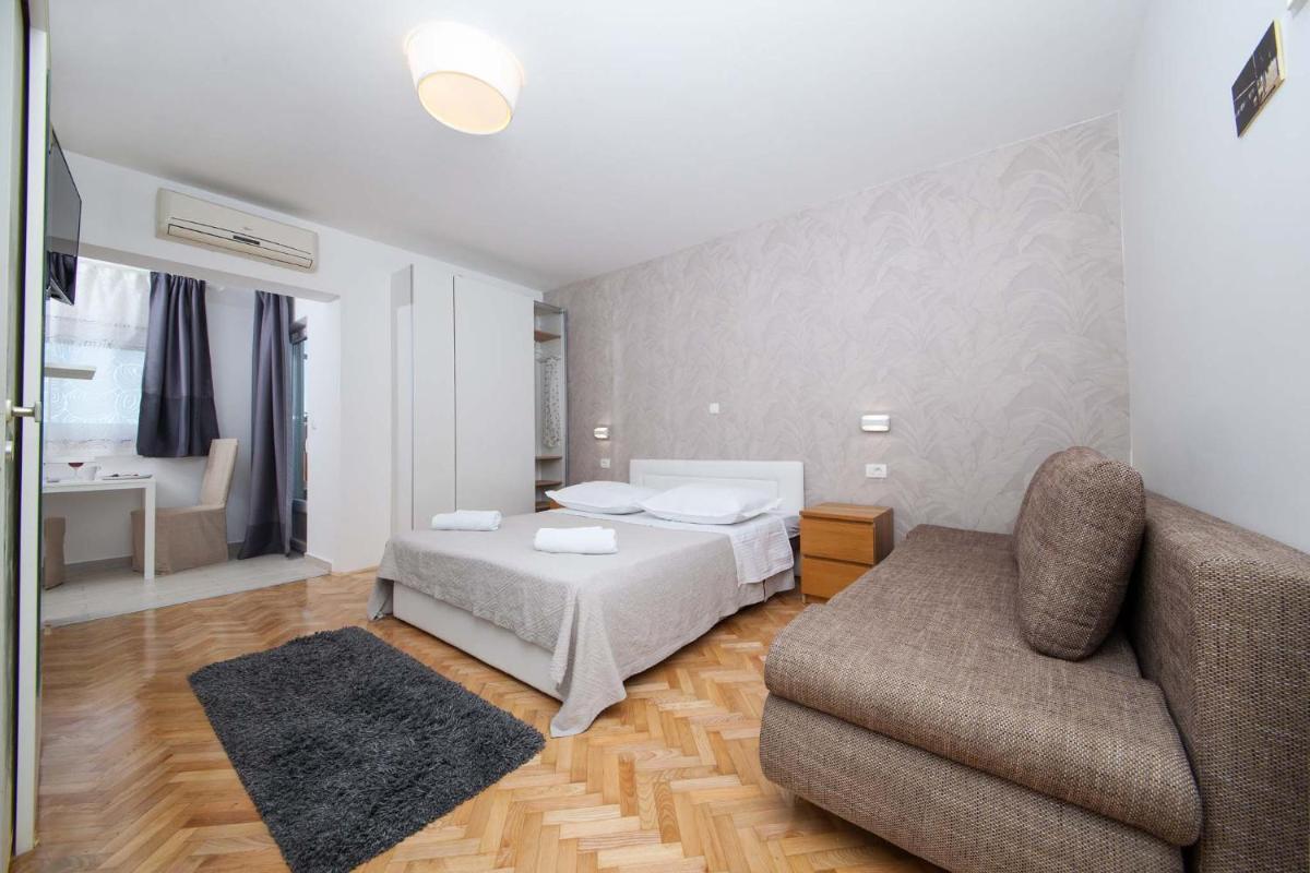 Villa Makarana Apartments - Housity