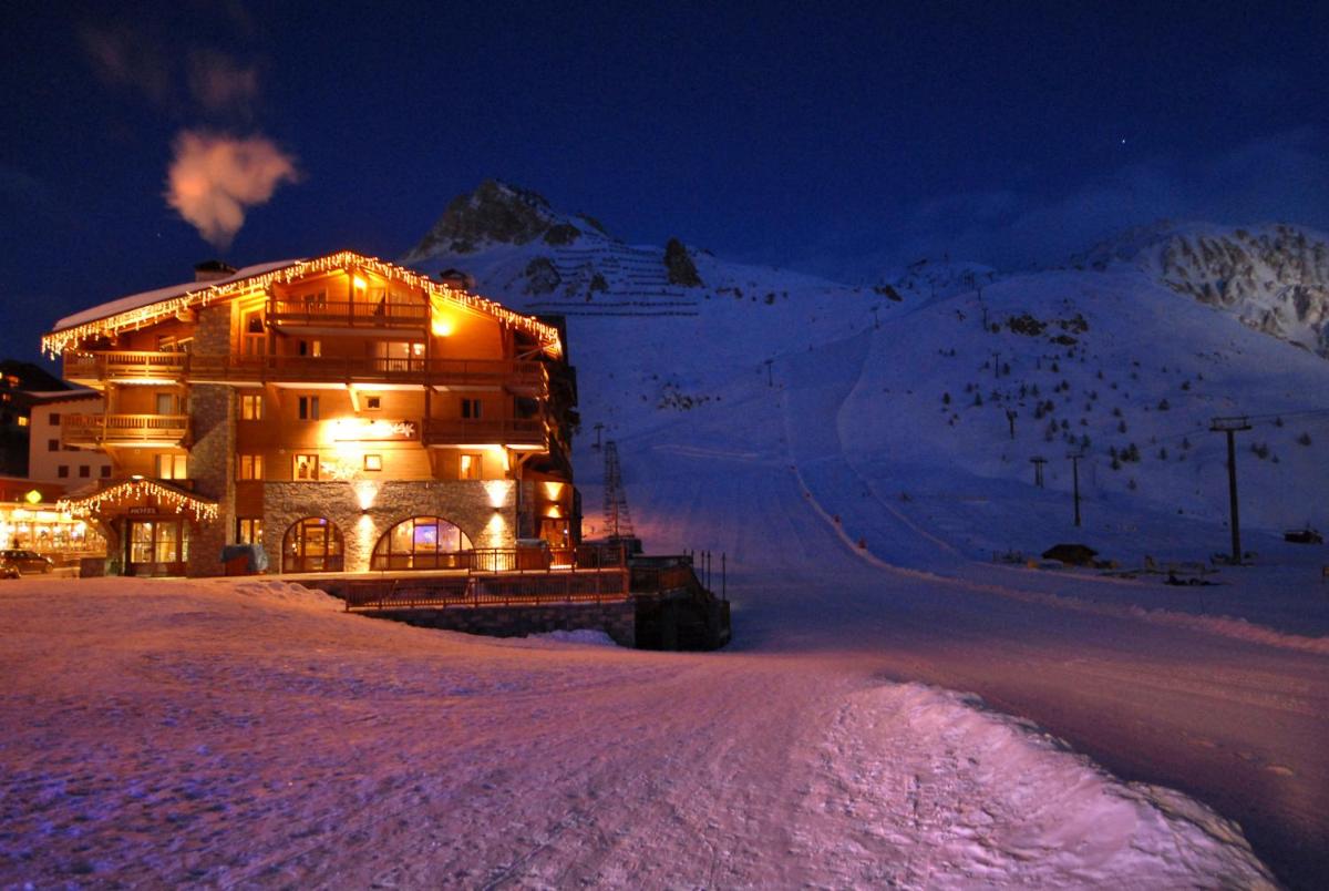 L'établissement Hôtel Le Levanna by Les Etincelles en hiver
