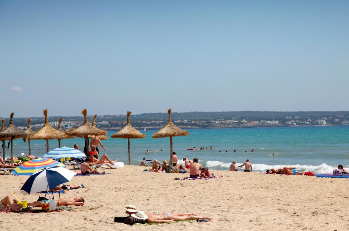 Playa de o cerca de este hotel