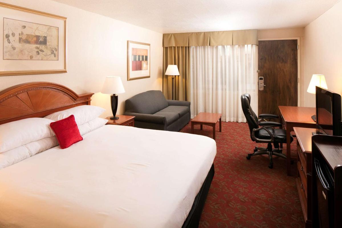 Red Lion Hotel and Conference Center St. George - Housity