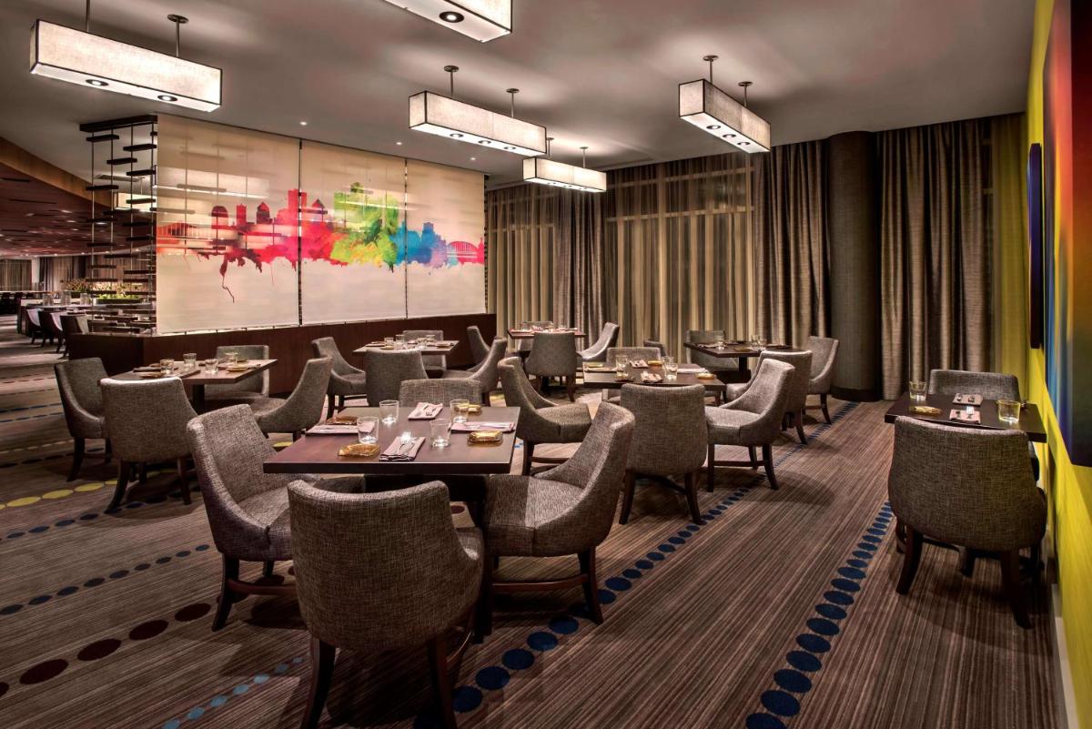 Hyatt Regency Pittsburgh International Airport - Housity