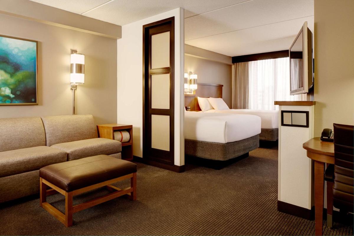 Hyatt Place Saratoga/Malta - Housity