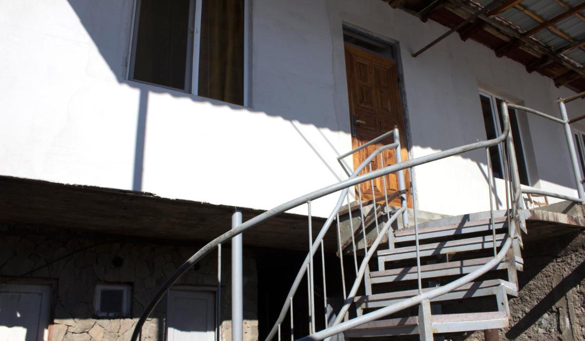 Armen's Guest House - Housity