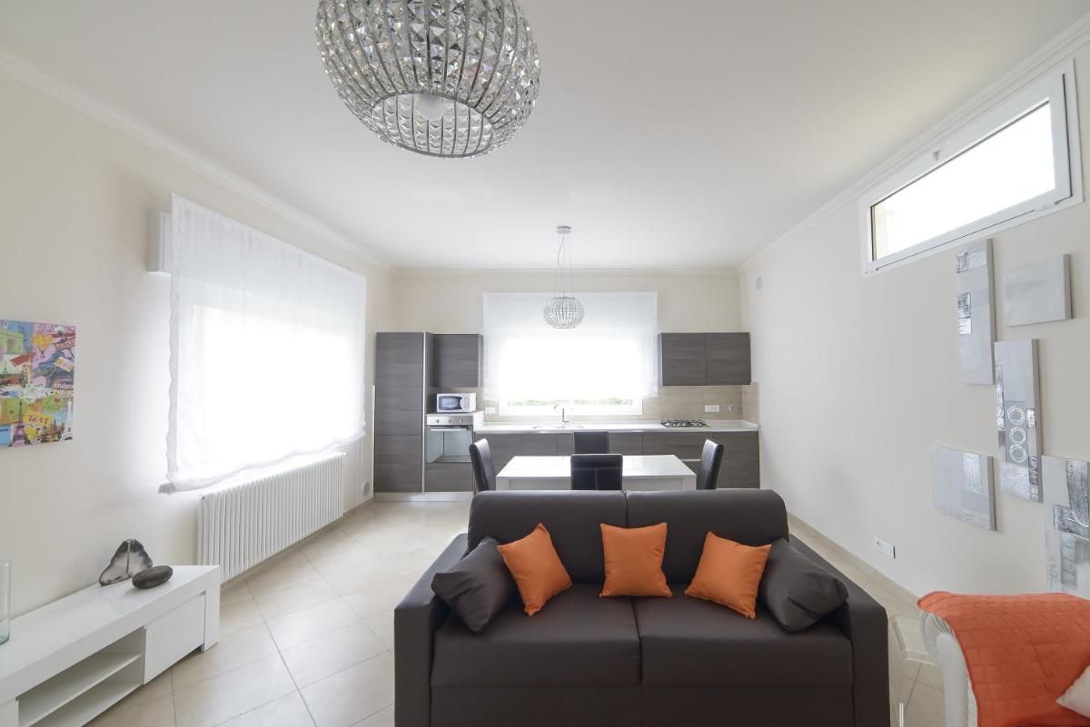 Villa Thomas - Housity