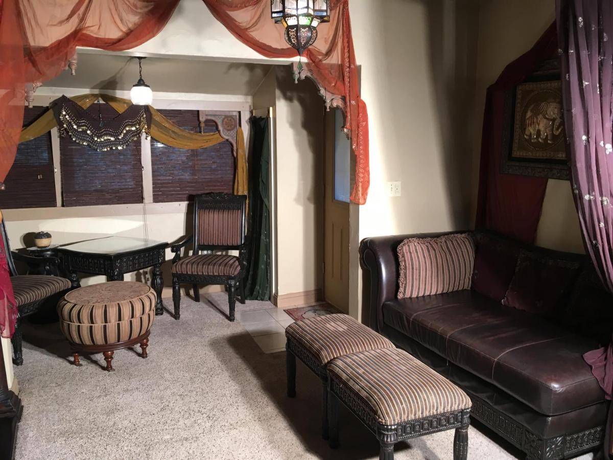 1884 Wildwood Bed and Breakfast Inn - Housity