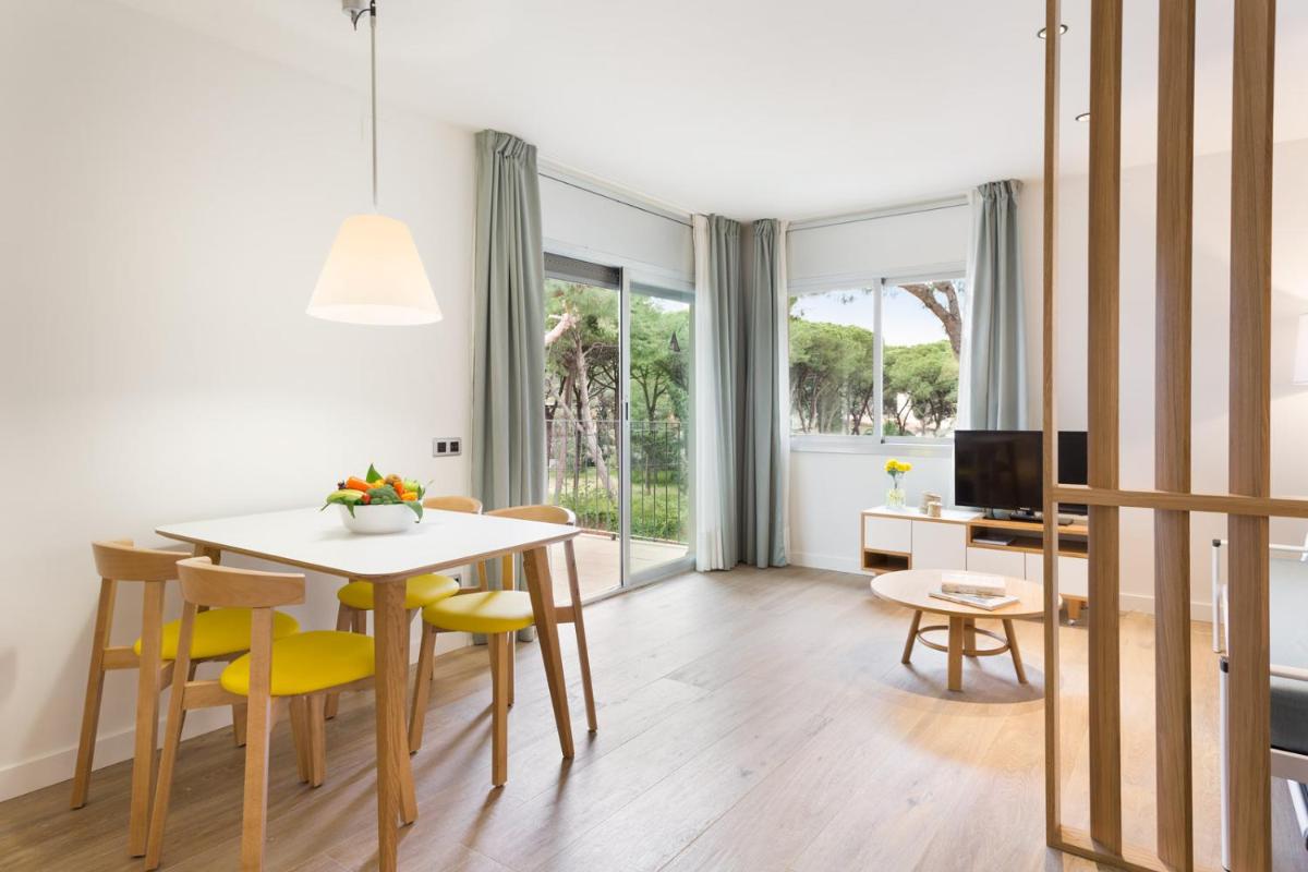 Apartamentos Porta Coeli - Housity