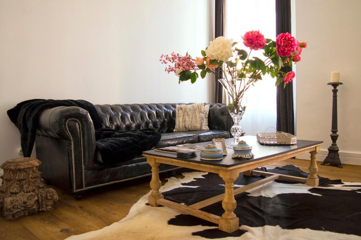 Purple Dog Suites - Housity