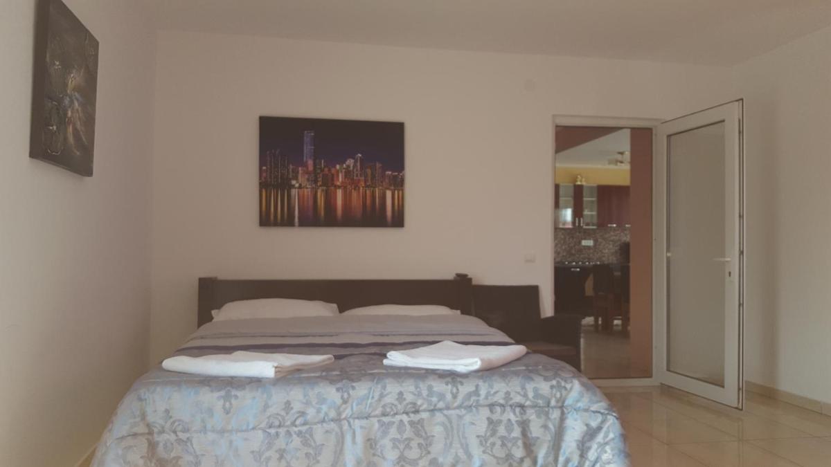 Pensiunea Leonte - Housity