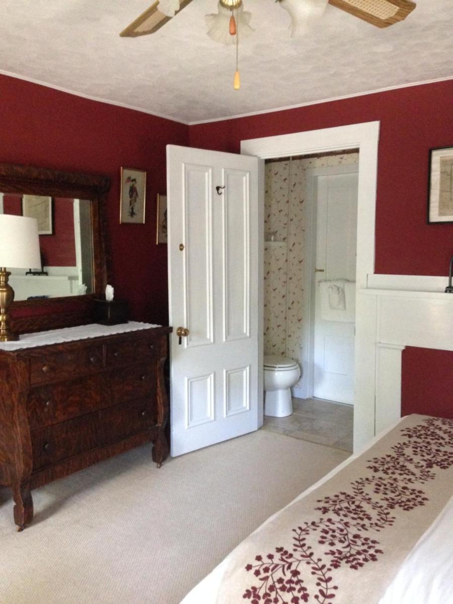 Benjamin Prescott Inn - Housity
