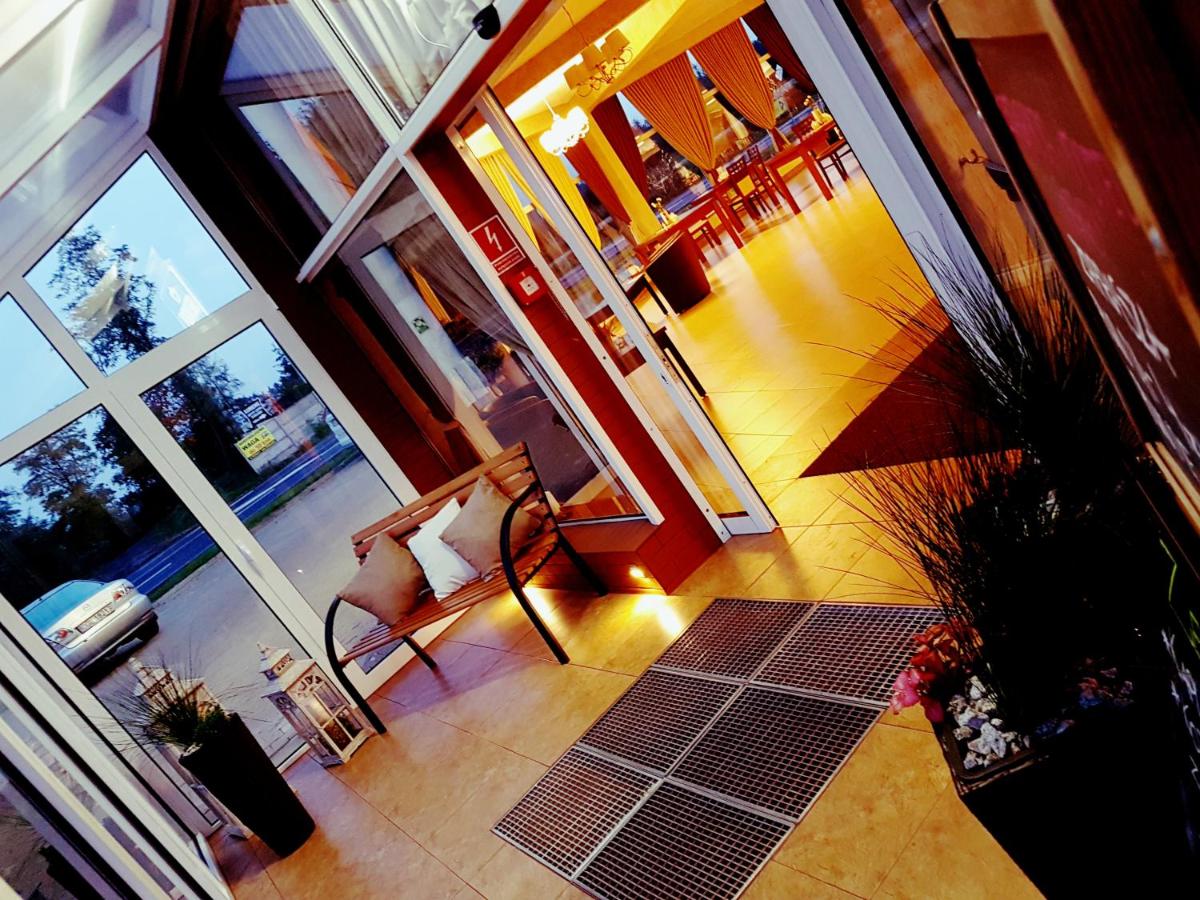 Hotel Serby - Housity