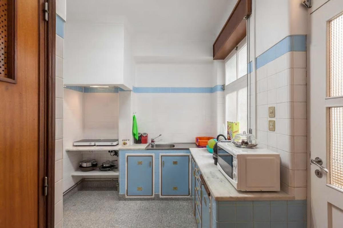 Charming Spacious House - In The Heart Of The City - Housity