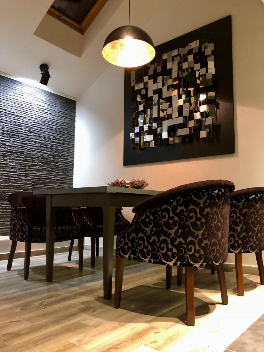 Pop Art Apartment - Housity