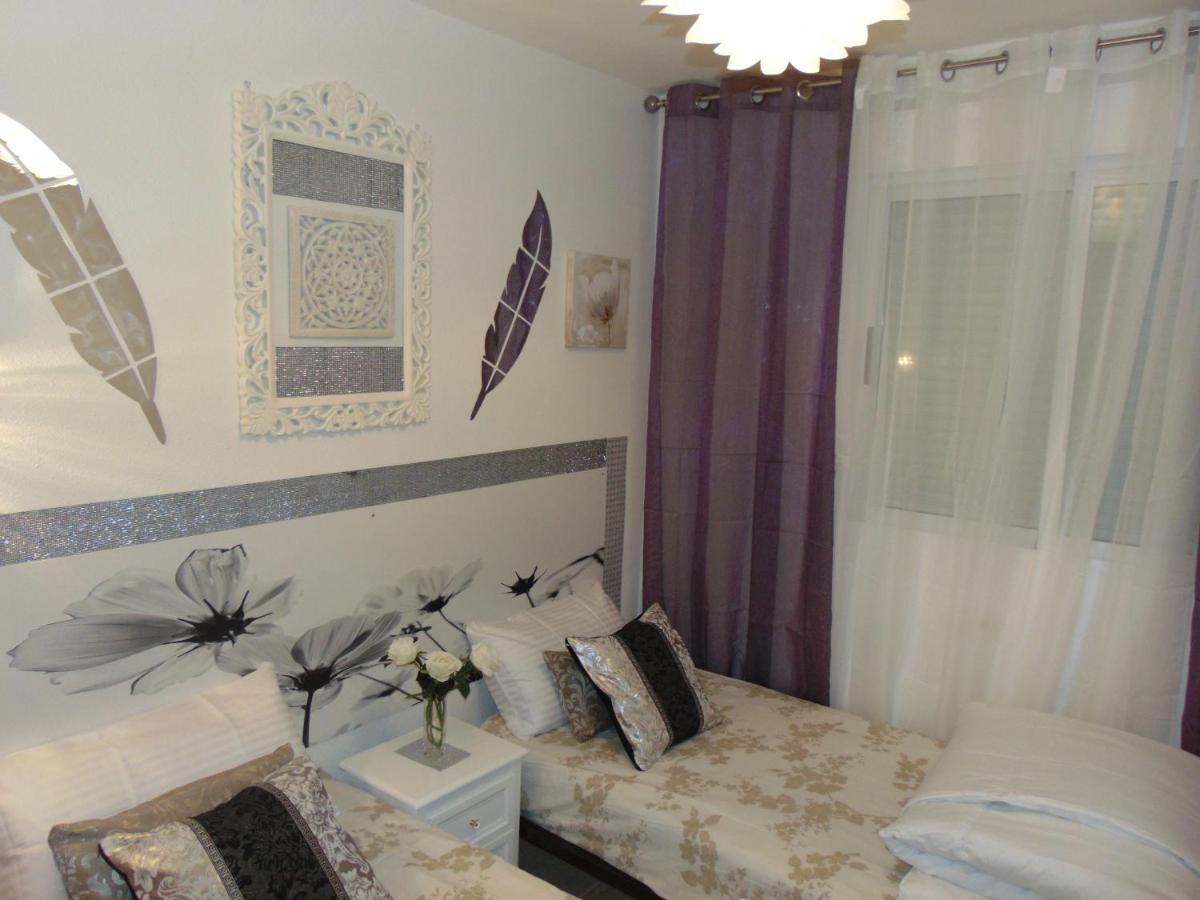 Apartamentos varios con 2 dorm en Marina Dor , la playa de Amplaries 47 , vista lateral al mar - Hizvo