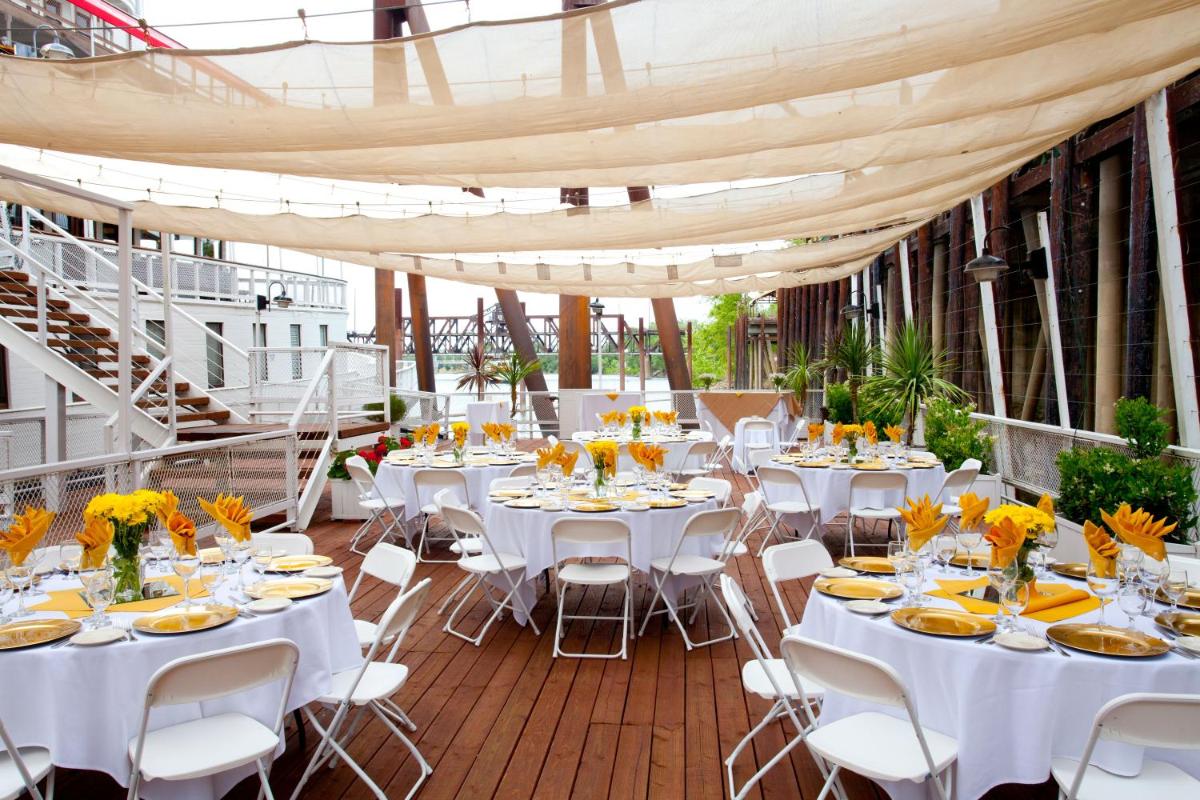 Delta King Hotel - Housity