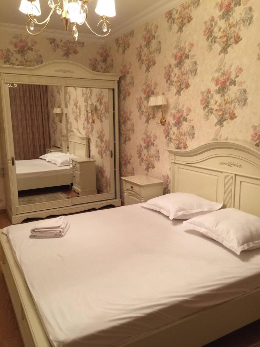 Lesya Apartment with Terrace - Housity