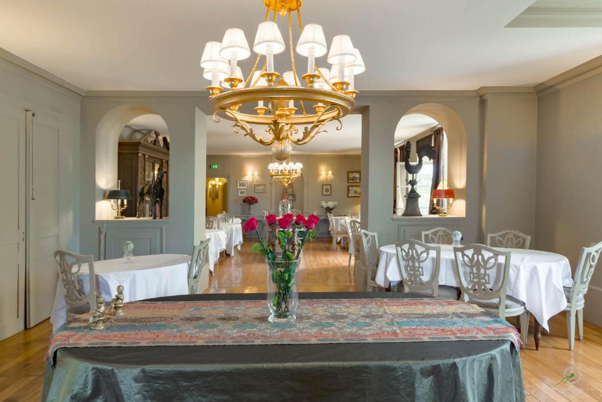 Photo de la galerie de l'établissement Hôtel Restaurant Spa Le Sauvage, à Besançon
