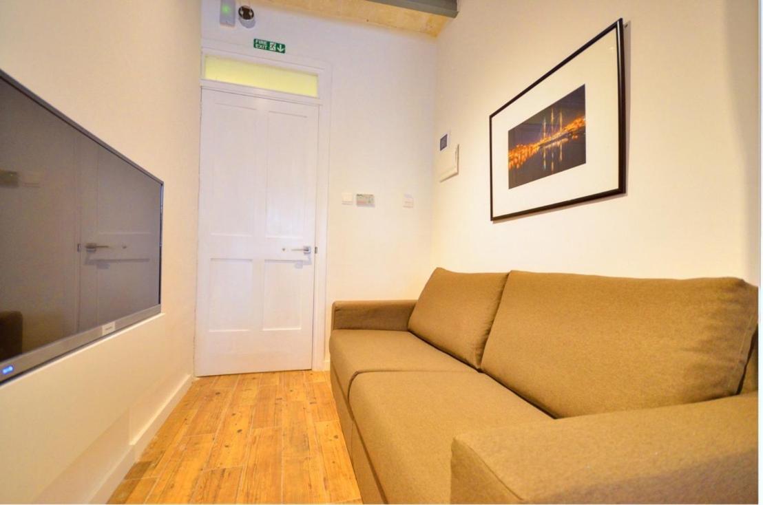 West Street Apartment Duplex - Housity