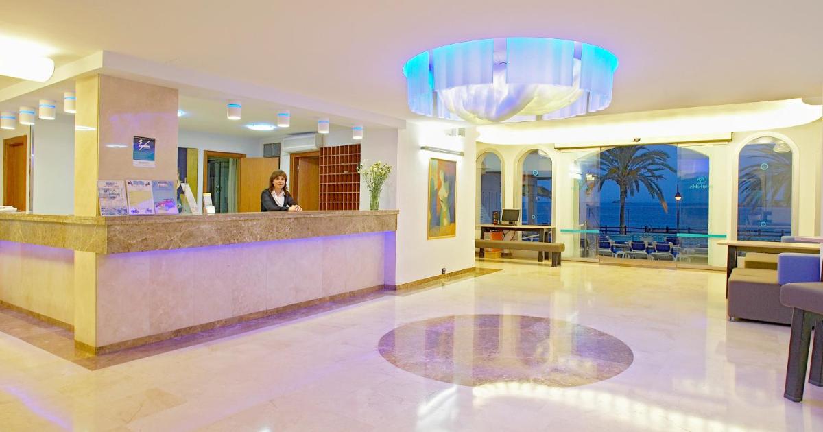 Apartamentos Mar y Playa - Housity