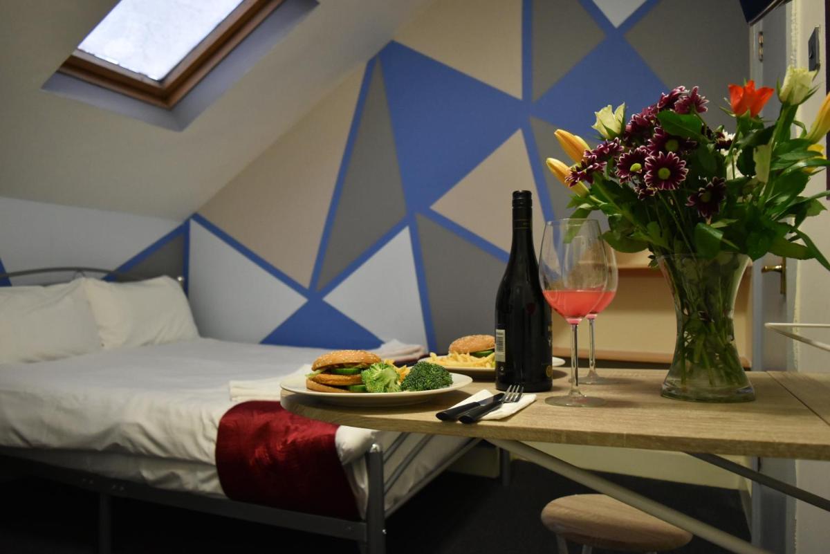 London Olympus Hotel Nirvana - Housity
