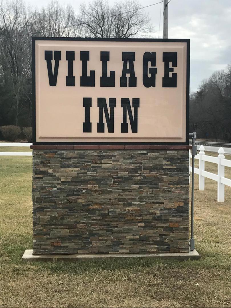Village Inn - Housity