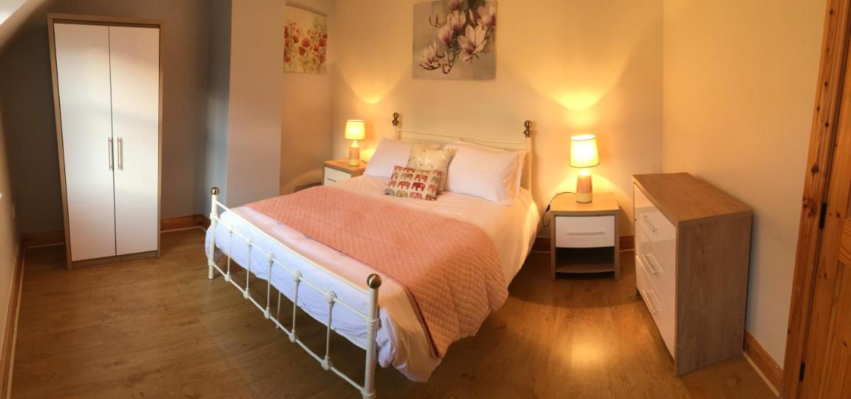 No 4 Ballymastoker Cottage - Housity