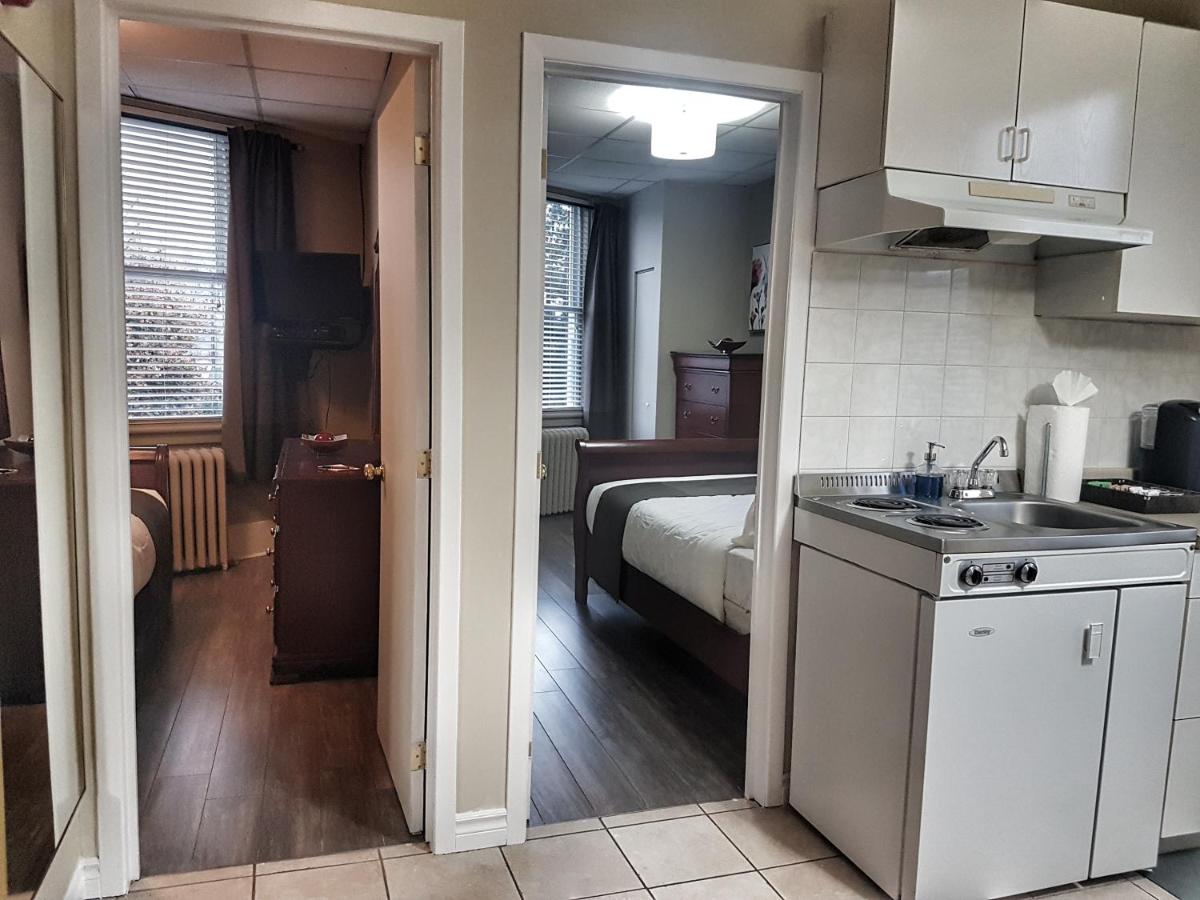 Cozy 2-Bedroom Apartment #25 by Amazing Property Rentals - Housity