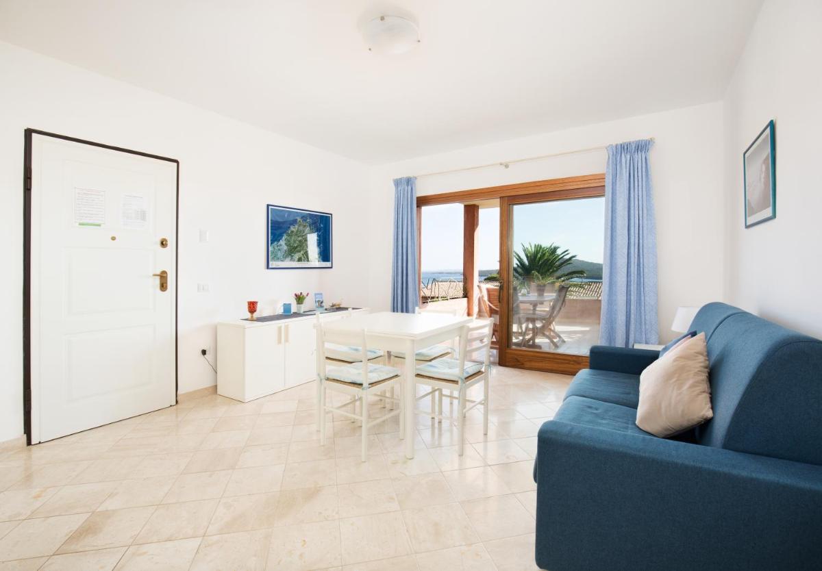 Seaview Apartment (N° 18) - Housity