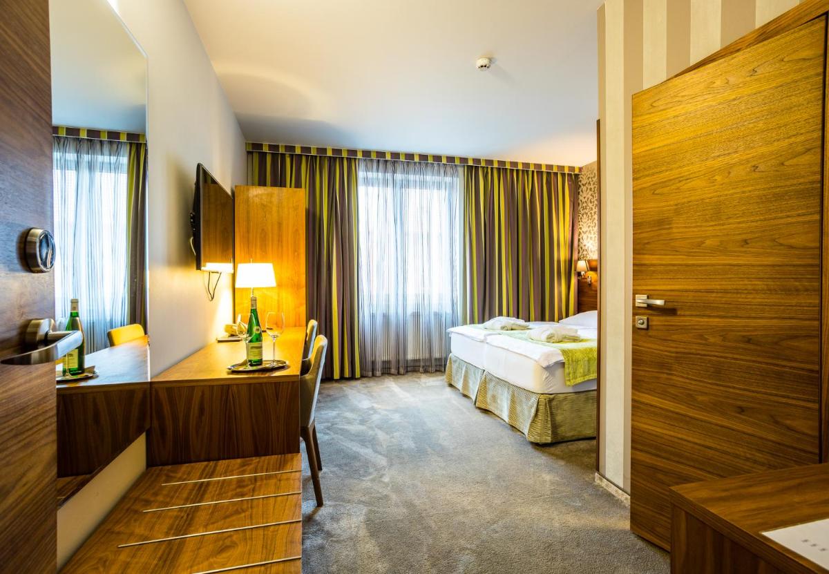 WELLNESS HOTEL LÖWE - Housity