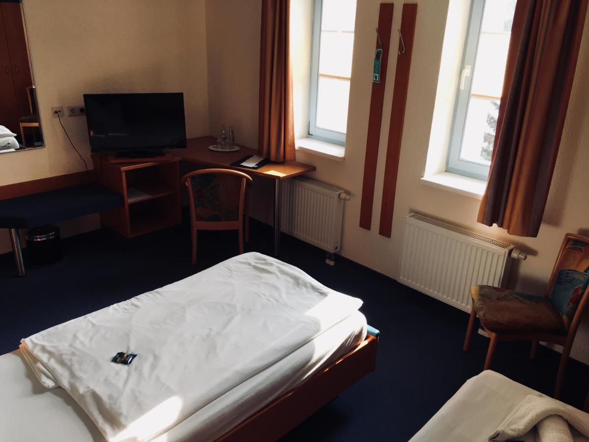 B&S Hotel Am Bachhaus - Hizvo