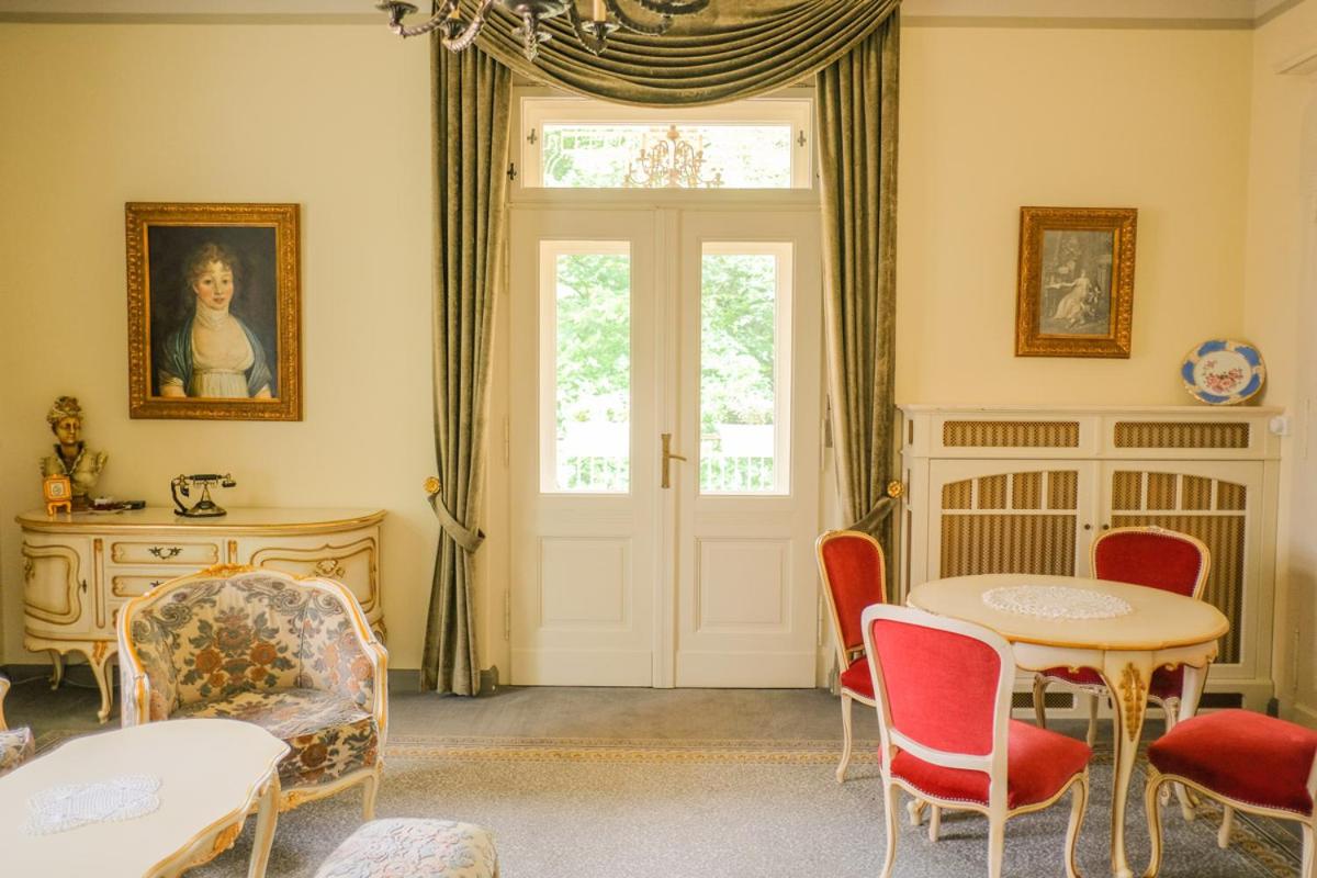 Villa Vier Jahreszeiten - Housity