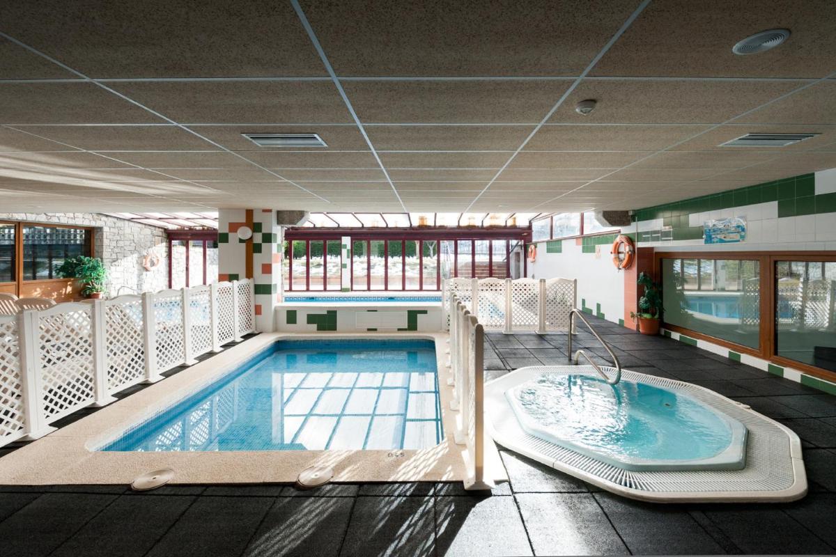 Piscina en o cerca de SOMMOS Hotel Benasque Spa