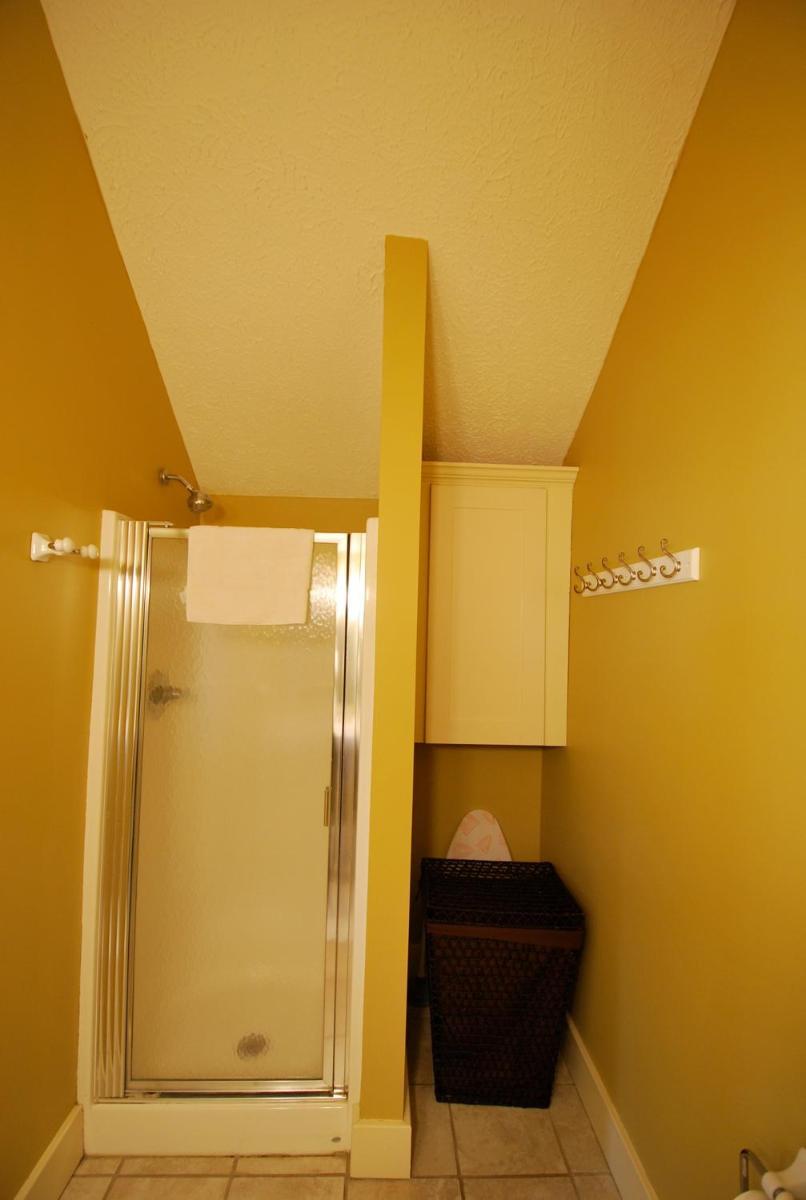 The Oriole - Housity
