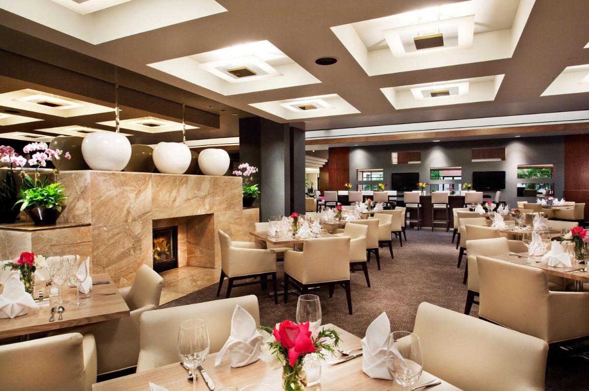 Hyatt Regency Deerfield - Housity